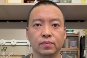 解说:杨瀚森夏季联赛二年级有进步 但失误太多这事得避免