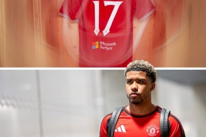 曼联官方晒照,纪念新援安德雷·桑托斯入选热身赛首发