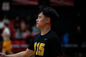媒体人:对赵维伦这个选择表示不理解和遗憾 他不至于去打大专联赛