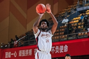 直播吧:浙江男篮将保留卡里克·琼斯和达米安·琼斯的优先续约权