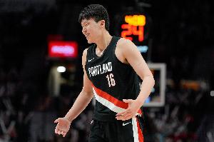 拓媒:期待杨瀚森&利拉德莫兰特打出默契 霍勒迪打法对他有帮助