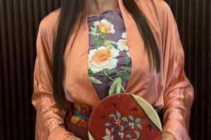佩德里女友一同来华游玩,INS晒出汉服照
