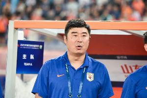 鲁媒评韩鹏、宿茂臻离任:忍耐与付出,换不来“爱情证书”