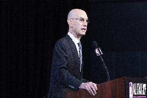 萧华:NBA门面不是办公室讨论出来的 他们需要自己去竞争确立地位