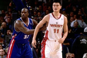 弗莱:生涯早期我没法背打鲨鱼姚明 所以我才要练出投篮