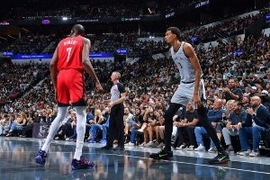 蜘蛛直播_蜘蛛免费NBA在线直播_蜘蛛足球无插件高清观看