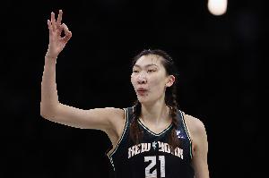超高效率!韩旭5投4中攻下9分1板 自由人109比102击败狂热