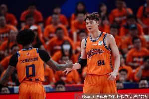 解说:本土球员+古德温能保证上海的下限 上限要看大外援的引进了