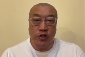 马健:纯论天赋三巨头时期篮网比目前76人高一档 结果败给了伤病