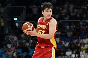 媒体人:中国男篮破解了边线球这个世界难题 杨瀚森打进关键上篮