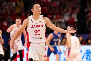 日本库里!富永启生上半场5中4&三分4中3 高效砍下12分&正负值+14