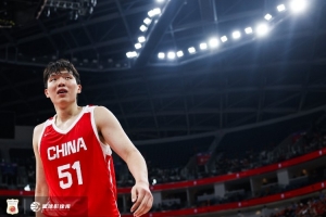 这就是NBA水平!杨瀚森本场高光集锦 智斗对方归化 上篮准绝杀