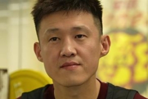 周鹏:感谢广东球迷的支持 新赛季我们定会打出一个不一样的赛季