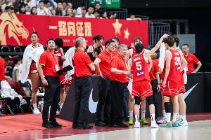 媒体人:这支中国女篮不具备世界强队的水平 打成什么样都可接受