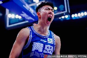 内外开花!段昂君13中7砍27分4板5助 三分7中4