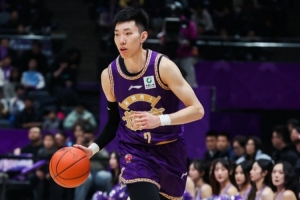 记者:北控下半场还是暴露了一些问题 他们阵容容错率相当不错